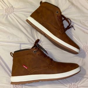 Levi’s MENS boots new w/o box sz 9